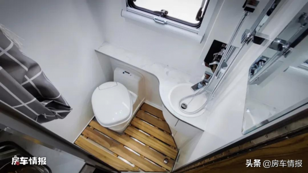 全鋁車身房車來了,小頂造型透過性好,比競品多一張床能住更多人 全鋁車身房車來了,小頂造型透過性好,比競品多一張床能住更多人