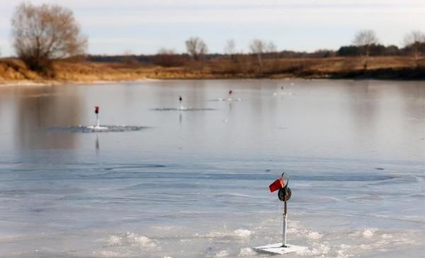 冬季釣魚，用這4招撬開魚口，漁獲可提升3倍