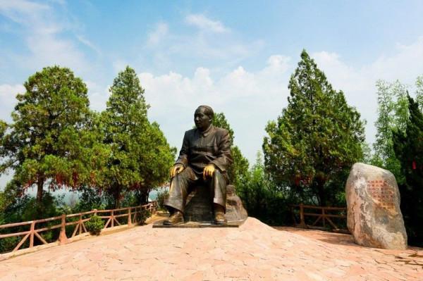 52年毛澤東視察黃河,一六旬老太趕來詢問:主席,斯大林咋沒來? 52年毛澤東視察黃河,一六旬老太趕來詢問:主席,斯大林咋沒來?