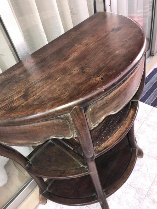 清代老紅木半月桌 清代老紅木半月桌