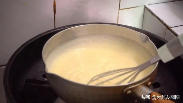 沒乳酪,沒烤箱,不到10塊錢做一整個提拉米蘇,在家實現甜品自由 沒乳酪,沒烤箱,不到10塊錢做一整個提拉米蘇,在家實現甜品自由