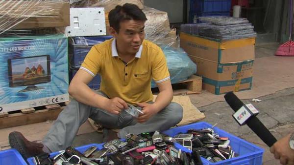 考上大學不去上,拿著3元闖深圳,收破爛年賺400萬元,他咋乾的? 考上大學不去上,拿著3元闖深圳,收破爛年賺400萬元,他咋乾的?