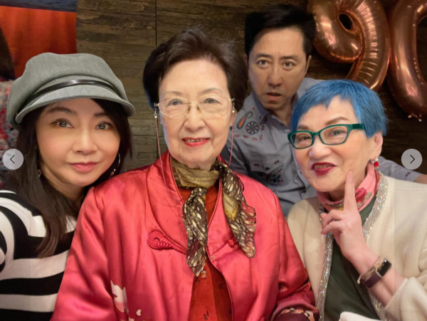 庾澄慶公開4歲女兒美甲傑作，稱讚愛女是天才，開心到笑出皺紋