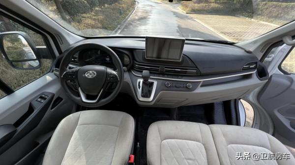 六座房車帶私人影院還有兩張雙人床