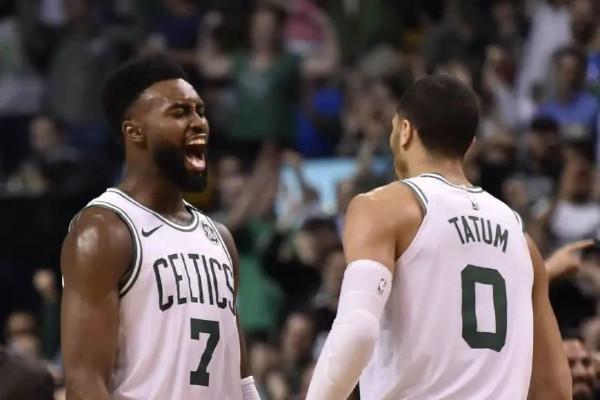 打瘋了！9投7中，8分鐘狂轟20分！塔圖姆：我以為他是輔佐我的