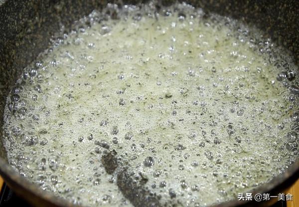 三個雞蛋，一碗麵粉，自制家庭版沙琪瑪，酥軟香甜，全家人都愛吃