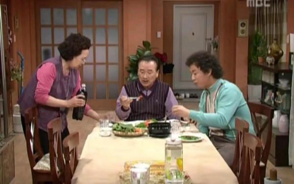 都說撒嬌的女人最好命，《搞笑一家人》中羅文姬撒嬌被當成有病