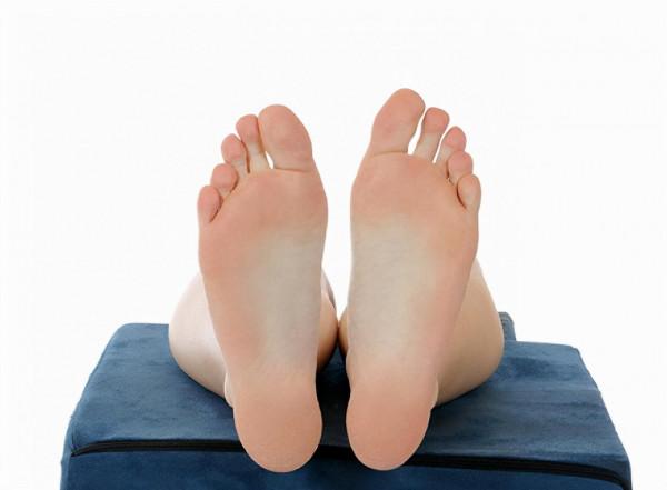 “光腳不怕穿鞋的”，光腳走走有益健康