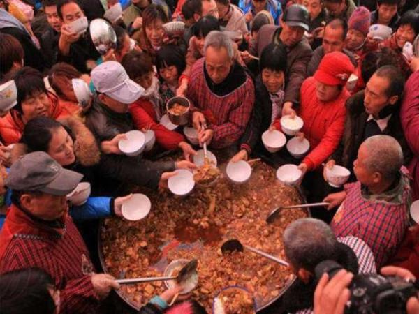 這種美食只有農村才有,很多人城裡人都沒有吃過,想吃也買不到 這種美食只有農村才有,很多人城裡人都沒有吃過,想吃也買不到