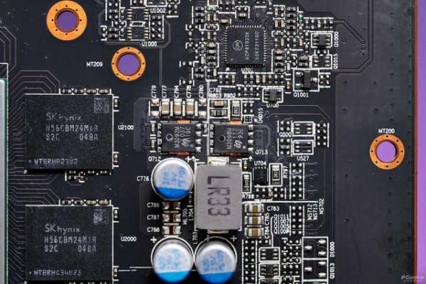 A卡第二道“甜品”來臨,XFX訊景 RX 6600 黑狼版首測 A卡第二道“甜品”來臨,XFX訊景 RX 6600 黑狼版首測