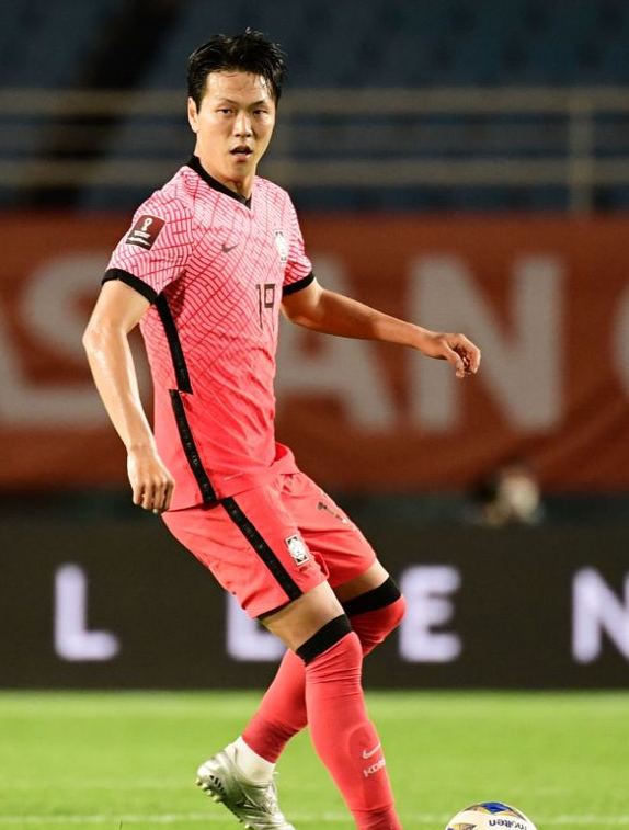 葉落歸根!金英權拒絕2年續約合同,回國投奔恩師有望籤3年 葉落歸根!金英權拒絕2年續約合同,回國投奔恩師有望籤3年