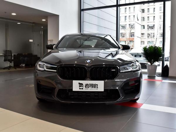 進口V8雙渦輪行政轎車,效能強還穩重,實拍寶馬M5 進口V8雙渦輪行政轎車,效能強還穩重,實拍寶馬M5