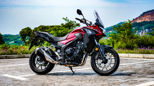 國產化,但依然很本田-CB400X靜態測評 國產化,但依然很本田-CB400X靜態測評