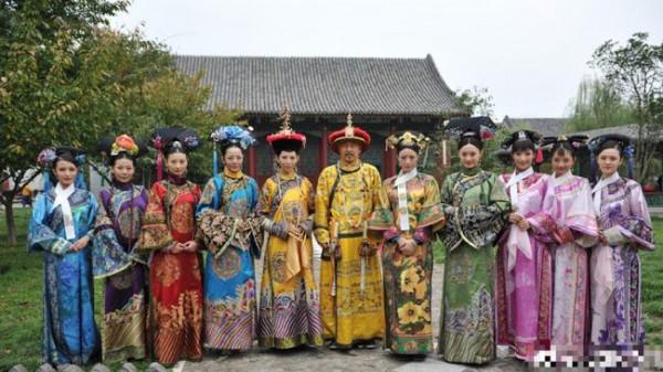 《甄嬛傳》播出10年演員變化大:女主顏值暴跌,女配卻成一線明星 《甄嬛傳》播出10年演員變化大:女主顏值暴跌,女配卻成一線明星