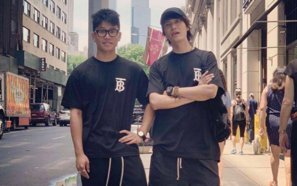 陳坤兒子終於變帥！穿300元外套變潮男，遮住嘴巴超像爸