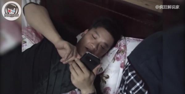 工地出租屋的“灰色交易”，主角被抓才敢上映，這部紀錄片太敢拍