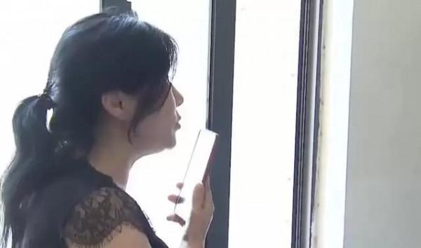 52歲巨嬰沒上過一天班！在家啃老，94歲母親洗衣做飯養他