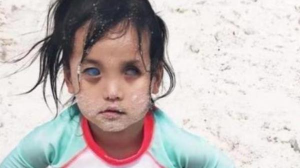 天生“藍眼睛”被拋棄的中國女孩,被美國夫婦收養後,找回幸福 天生“藍眼睛”被拋棄的中國女孩,被美國夫婦收養後,找回幸福