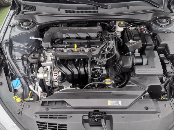 解析第七代伊蘭特,標配倒車影像+8英寸大屏,油耗僅5.3L 解析第七代伊蘭特,標配倒車影像+8英寸大屏,油耗僅5.3L