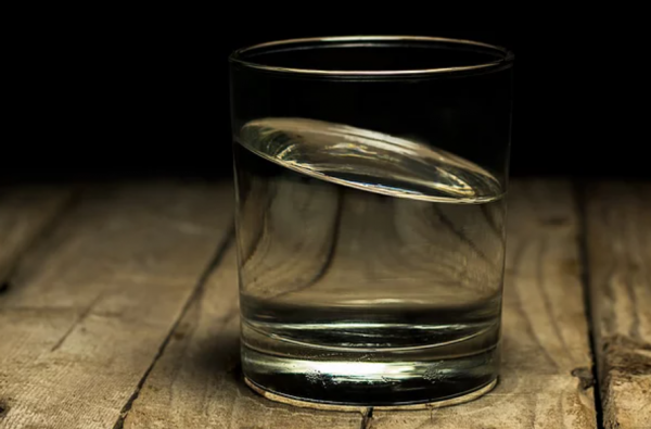 為什麼倡導晨起和睡前要喝水?對健康有啥益處? 為什麼倡導晨起和睡前要喝水?對健康有啥益處?