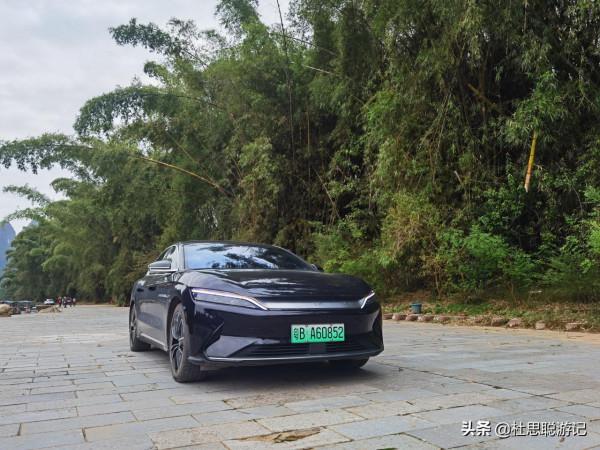 漢EV自駕廣西,在灕江邊上最美的江邊駐車,租輛電動車逛興坪古鎮 漢EV自駕廣西,在灕江邊上最美的江邊駐車,租輛電動車逛興坪古鎮