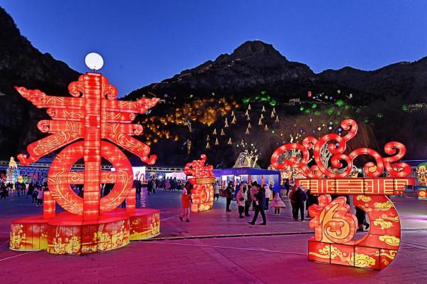 2022年相約龍慶峽，讓冰燈點亮你的這個冬日