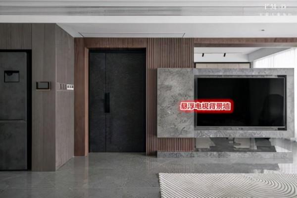 大橫廳的戶型，比起沙發不靠牆，電視牆不靠牆才機智，賺個新房間