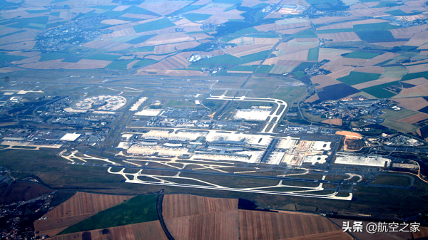 沙特達曼機場佔地776平方公里，比新加坡還大！世界各洲最大機場