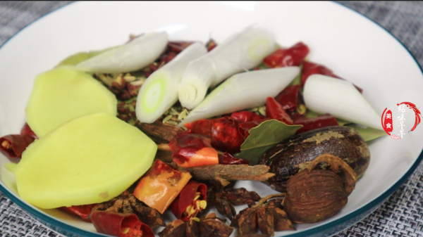 醬大骨頭怎麼做才好吃?告訴你正確做法,肉香軟爛,好吃解饞 醬大骨頭怎麼做才好吃?告訴你正確做法,肉香軟爛,好吃解饞