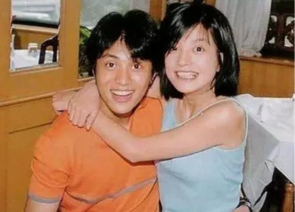 黃曉明和他的兩個女人：和楊穎的愛情由甜蜜變苦澀，取關趙薇