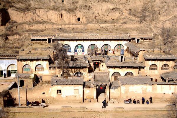 黃土高原的窯洞，繁華之後的沒落