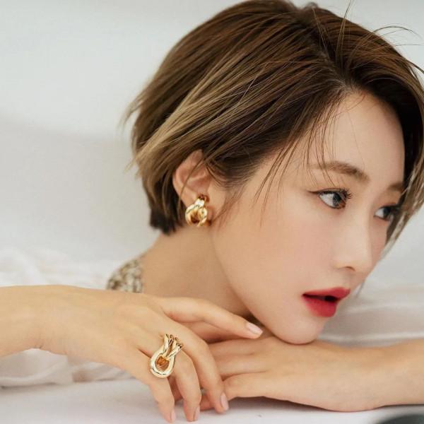 含淚剪髮，李庚希的演技讓人破防了