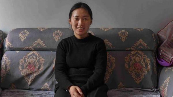 95後女孩照顧腦癱弟弟20年，晚上抱著睡，不敢找物件，怕拖累別人