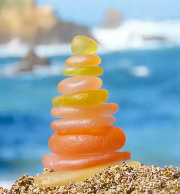 什麼是海玻璃？50幅玲瓏剔透•糖果色•海玻璃的由來