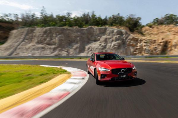 北歐豪華的效能一面,賽道試駕沃爾沃新款S60 北歐豪華的效能一面,賽道試駕沃爾沃新款S60