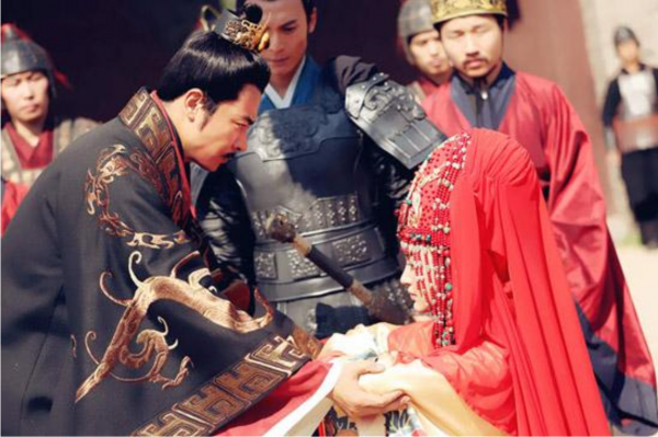 解憂公主，一生嫁過3人，晚年幸得皇帝批准回鄉