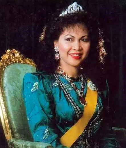 汶萊最帥王子堪比哈曼丹:母親和王后平起平坐,準王妃是豪門千金 汶萊最帥王子堪比哈曼丹:母親和王后平起平坐,準王妃是豪門千金