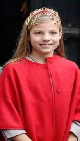 西班牙王室的8頂冠冕，萊昂諾爾和索菲亞戴上會如何呢，太漂亮了