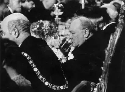 丘吉爾,一個征服了酒精和世界的男人 丘吉爾,一個征服了酒精和世界的男人