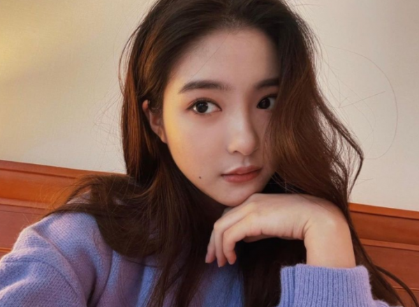 男星不讓女兒回國過寒假，愛女零下9度仍不敢開暖氣，坦言很想家