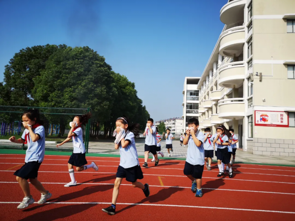 安全演練，這群孩子很拼