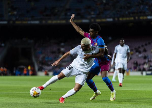 足球——西甲:巴塞羅那平格拉納達 足球——西甲:巴塞羅那平格拉納達