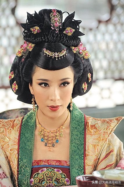 TVB反派茶話會火了!鄭少秋張家輝上榜,耳光啪啪作響火藥味十足 TVB反派茶話會火了!鄭少秋張家輝上榜,耳光啪啪作響火藥味十足