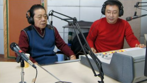 評書一哥單田芳的婚姻：為了報恩，我娶了大8歲的鄉下女人