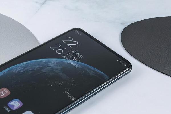 售價不到小米MIX4一半，驍龍870+55W，屏下攝像頭旗艦真的不貴了