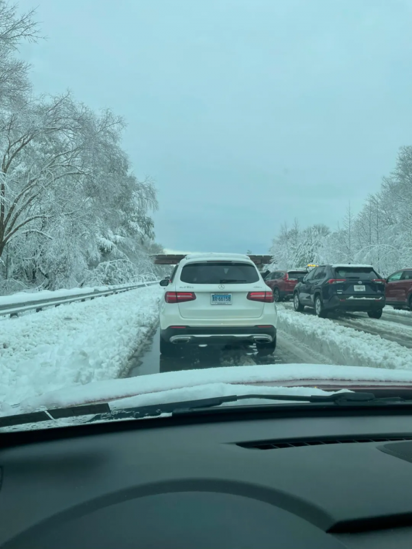 如果遇上冬天堵車，特斯拉汽車能為你供暖多久？