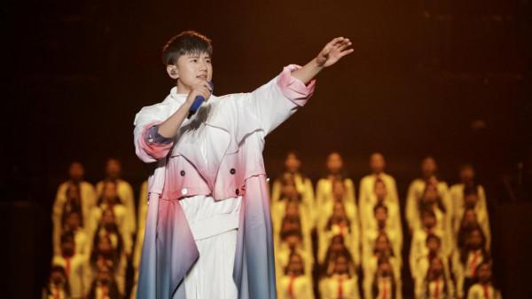 26歲快男救人遇難！14年了，樂壇頂流、轉型硬漢，往屆快男大不同