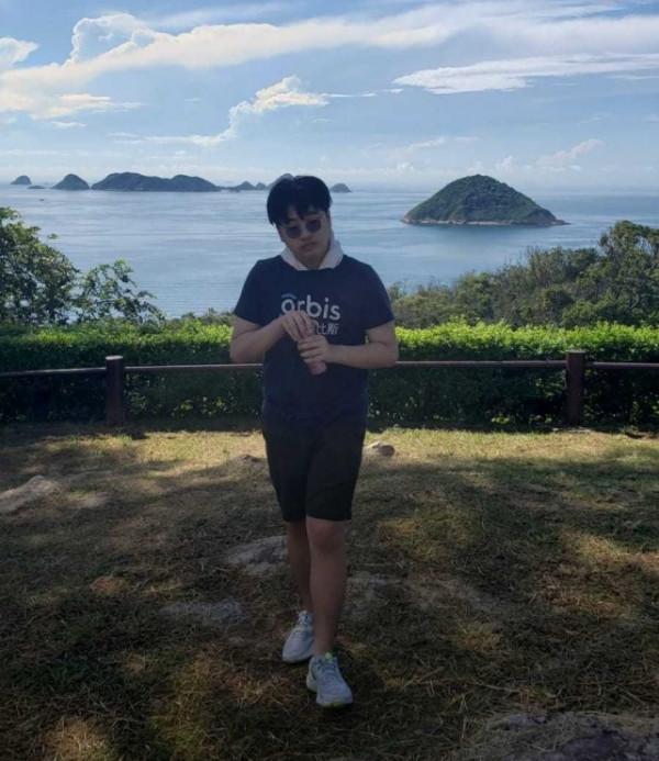 吳鎮宇兒子費曼近照曝光，變胖網友表示認不出，五官精緻似母親