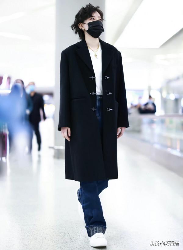 李斯丹妮太帥了!中性穿搭配凌亂捲髮,像從漫畫中走出的美少年 李斯丹妮太帥了!中性穿搭配凌亂捲髮,像從漫畫中走出的美少年