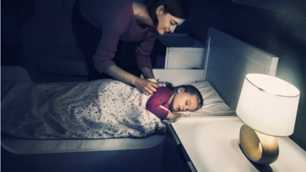 孩子總在硬物上摩擦身體，家長羞恥不已？這樣做才不會害了孩子